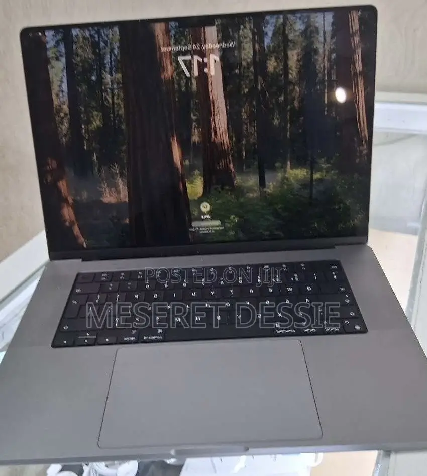 New Laptop Apple MacBook Pro 2021 M1 16GB Apple M1 Pro SSD 1T