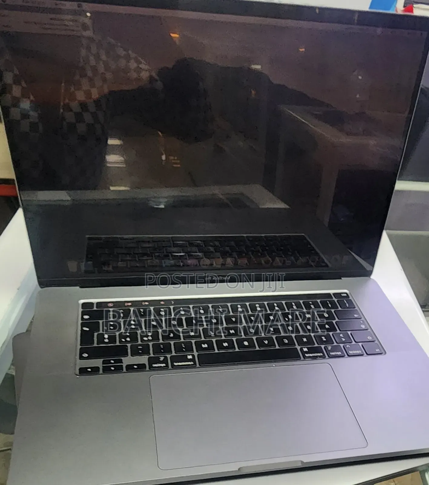 New Laptop Apple MacBook Pro 2019 16GB Intel Core i7 SSD 512GB
