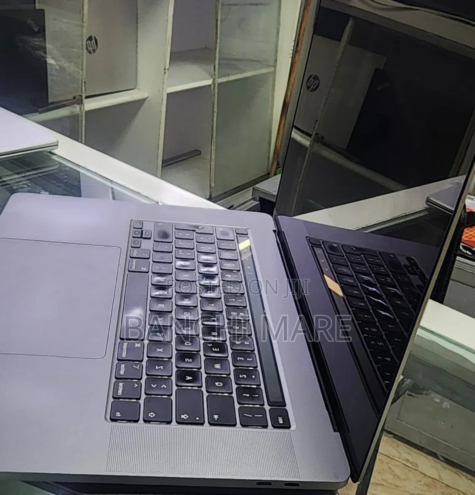 New Laptop Apple MacBook Pro 2019 16GB Intel Core i7 SSD 512GB