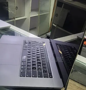 New Laptop Apple MacBook Pro 2019 16GB Intel Core i7 SSD 512GB