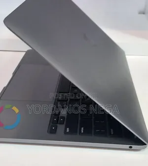 New Laptop Apple MacBook Pro 2020 M1 8GB Apple M1 SSD 256GB