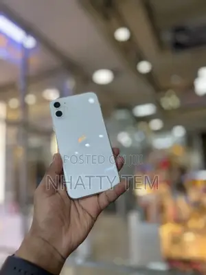 New Apple iPhone 11 128 GB White