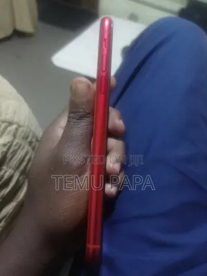 New Apple iPhone 11 64 GB Red