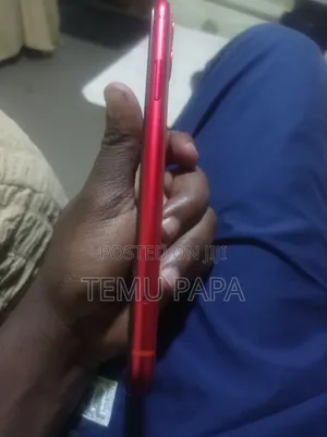New Apple iPhone 11 64 GB Red