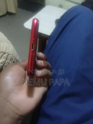 New Apple iPhone 11 64 GB Red