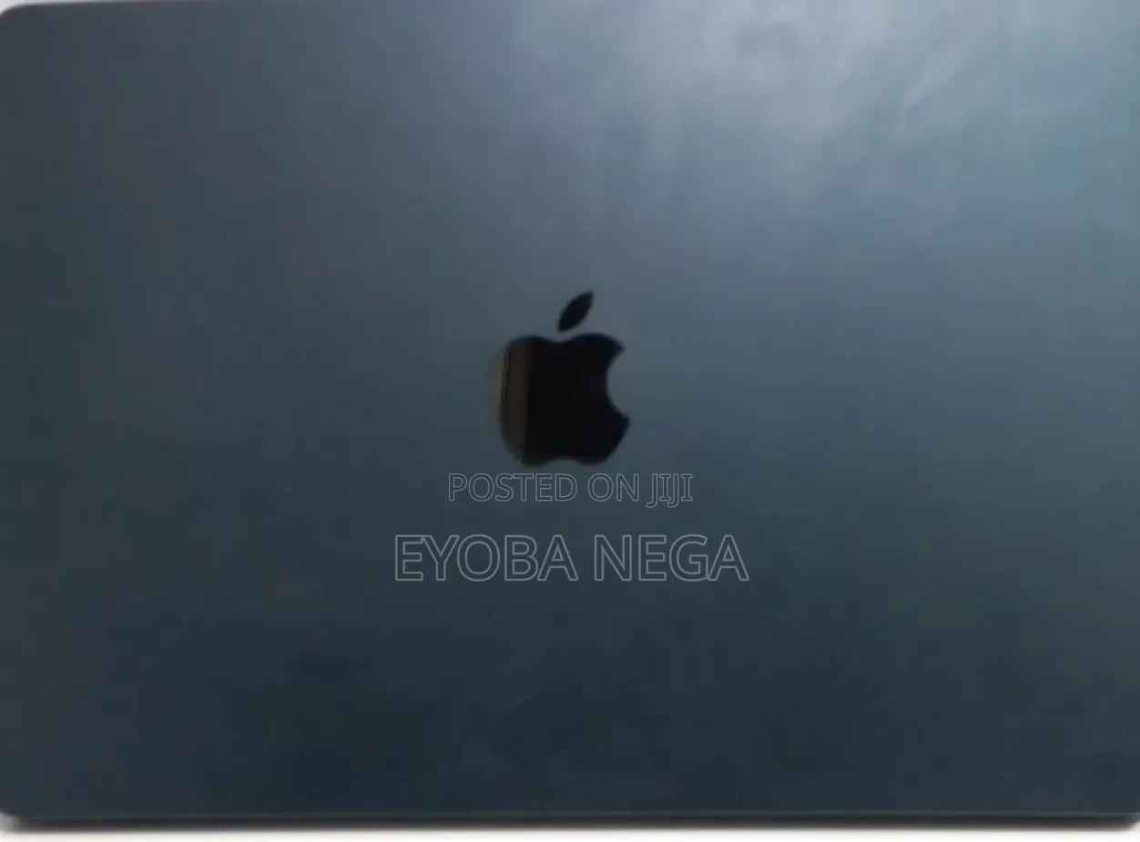 New Laptop Apple MacBook Air 2022 M2 8GB Apple M2 SSD 256GB