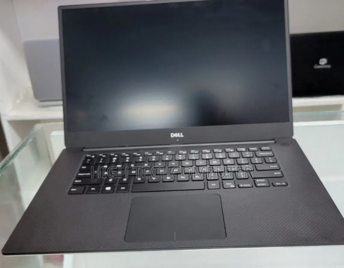 New Laptop Dell G15 5530 16GB Intel Core i7 SSD 512GB