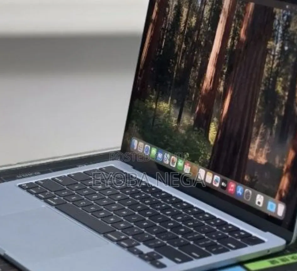 New Laptop Apple MacBook Air 2025 M4 16GB Apple M4 SSD 512GB