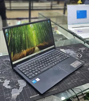 New Laptop Asus Vivobook 15 16GB Intel Core 5 SSD 512GB