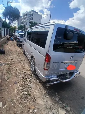 Toyota Grand HiAce 2002 Silver