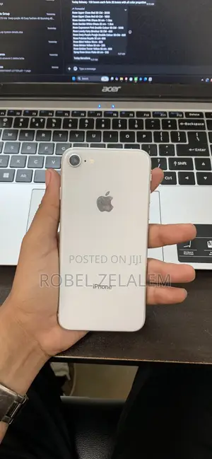 Apple iPhone 8 64 GB White