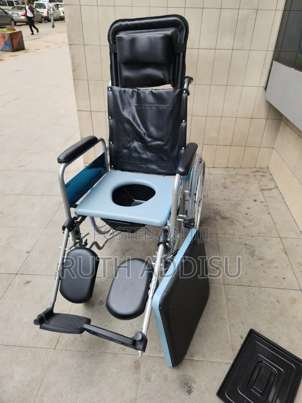 Commode Wheelchair協商wheelchair協助wheelchair痲在wheelchair凳及wheelchair