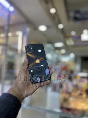 New Apple iPhone 11 64 GB Black