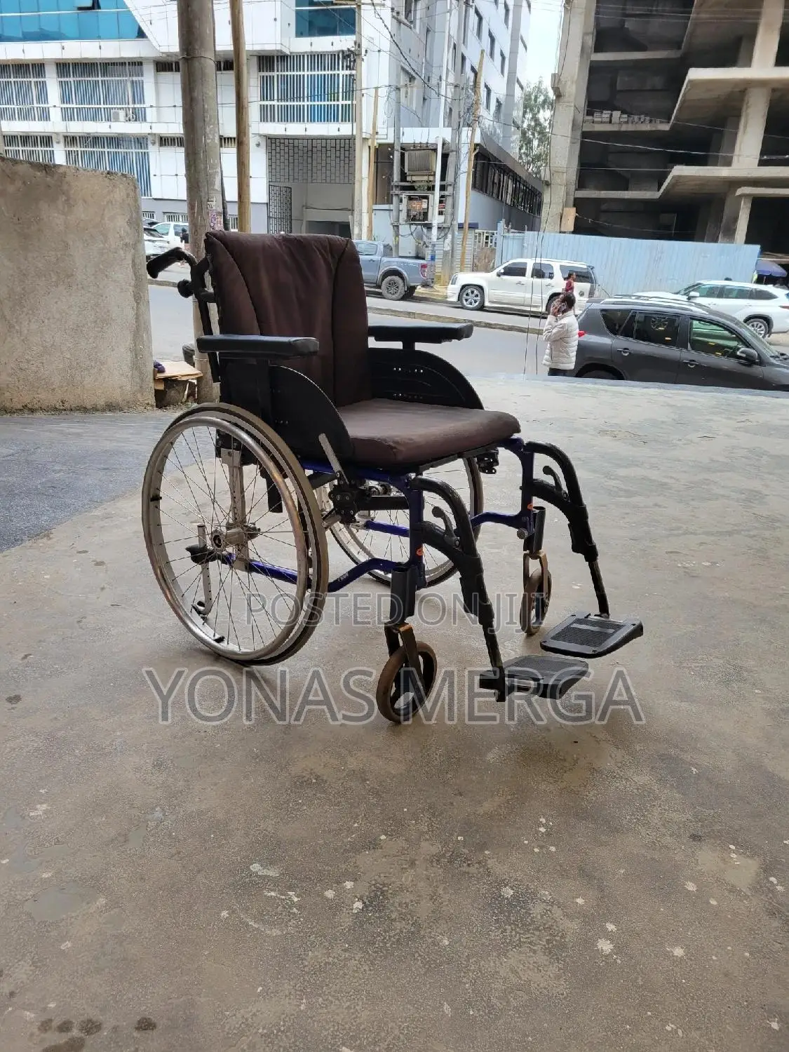 Folding wheelchair含都Europe wheelchair羋凸Lightest Wheelchair in It Field