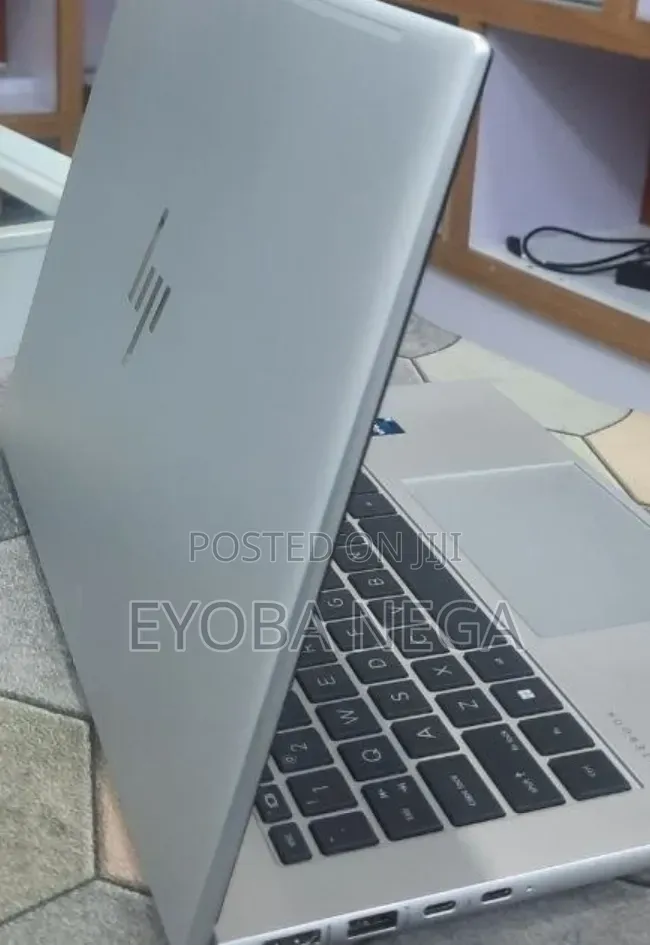 New Laptop HP EliteBook 840 G10 16GB Intel Core i5 SSD 512GB