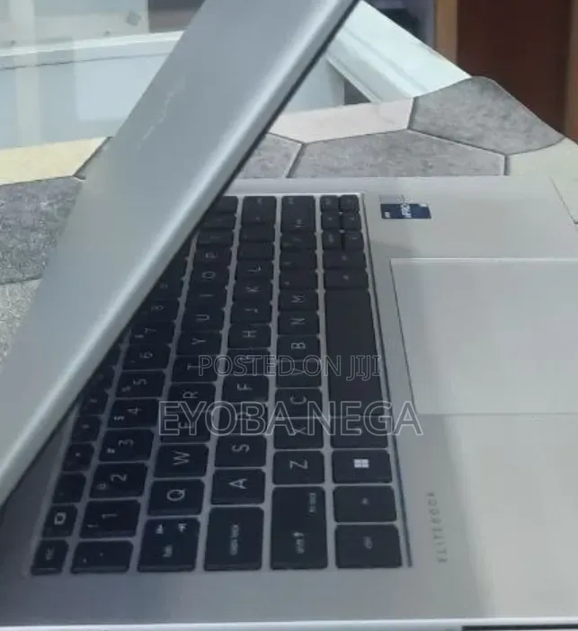 New Laptop HP EliteBook 840 G10 16GB Intel Core i5 SSD 512GB