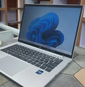 New Laptop HP EliteBook 840 10 16GB Intel Core i5 SSD 512GB