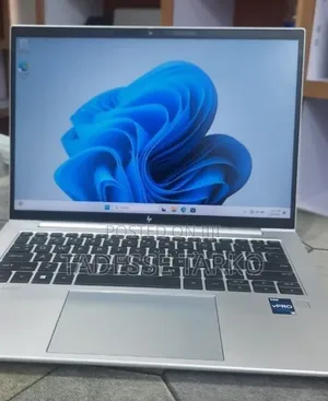 New Laptop HP EliteBook 840 10 16GB Intel Core i5 SSD 512GB
