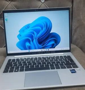 New Laptop HP EliteBook 840 10 16GB Intel Core i5 SSD 512GB