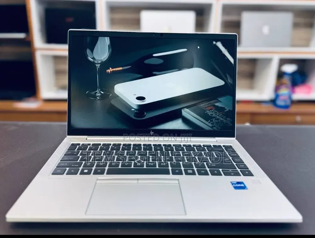 New Laptop HP EliteBook 840 G8 16GB Intel Core i7 SSD 512GB