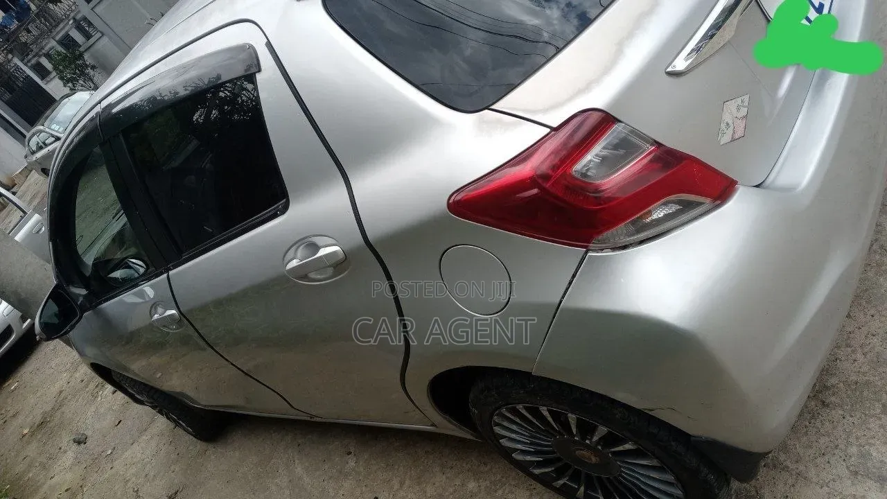 Toyota Yaris 2014 Silver