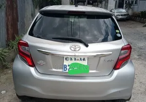 Toyota Yaris 2014 Silver