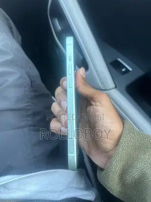 Apple iPhone 15 128 GB Green