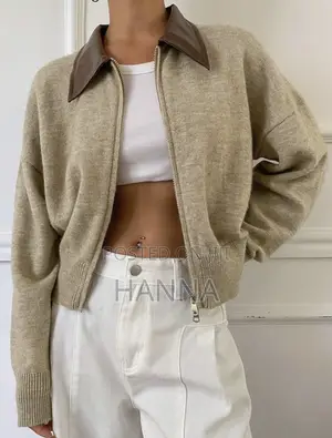 Chic Contrast Leather Collar Knit Zip-Up Jacket (Beige/Tan)