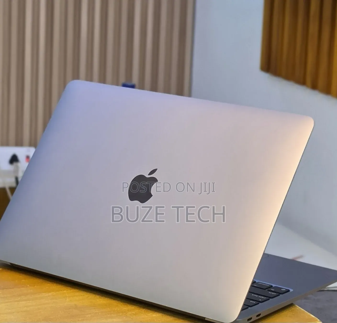 New Laptop Apple MacBook Air 2020 M1 16GB Apple M1 SSD 512GB