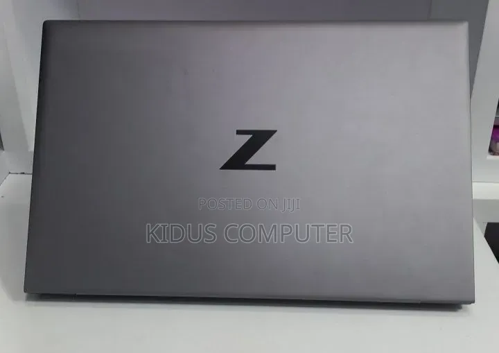 New Laptop HP ZBook Studio 16GB Intel Core i7 SSD 512GB
