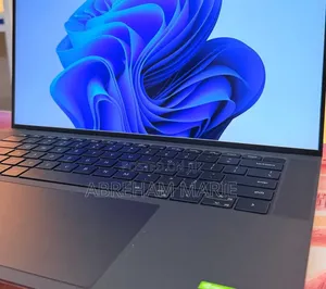 New Laptop Dell Precision 5560 16GB Intel Core i9 SSD 512GB