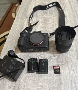 ​ Sony Alpha ካሜራ ከሙሉ አክሰሰሪዎች ጋር!
