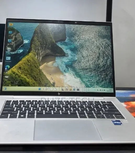 New Laptop HP EliteBook 840 G9 16GB Intel Core i7 SSD 512GB