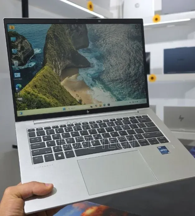 New Laptop HP EliteBook 840 G9 16GB Intel Core i7 SSD 512GB