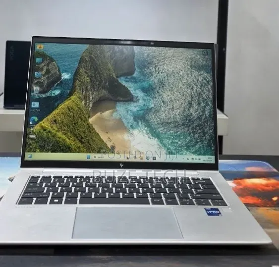 New Laptop HP EliteBook 840 G9 16GB Intel Core i7 SSD 512GB