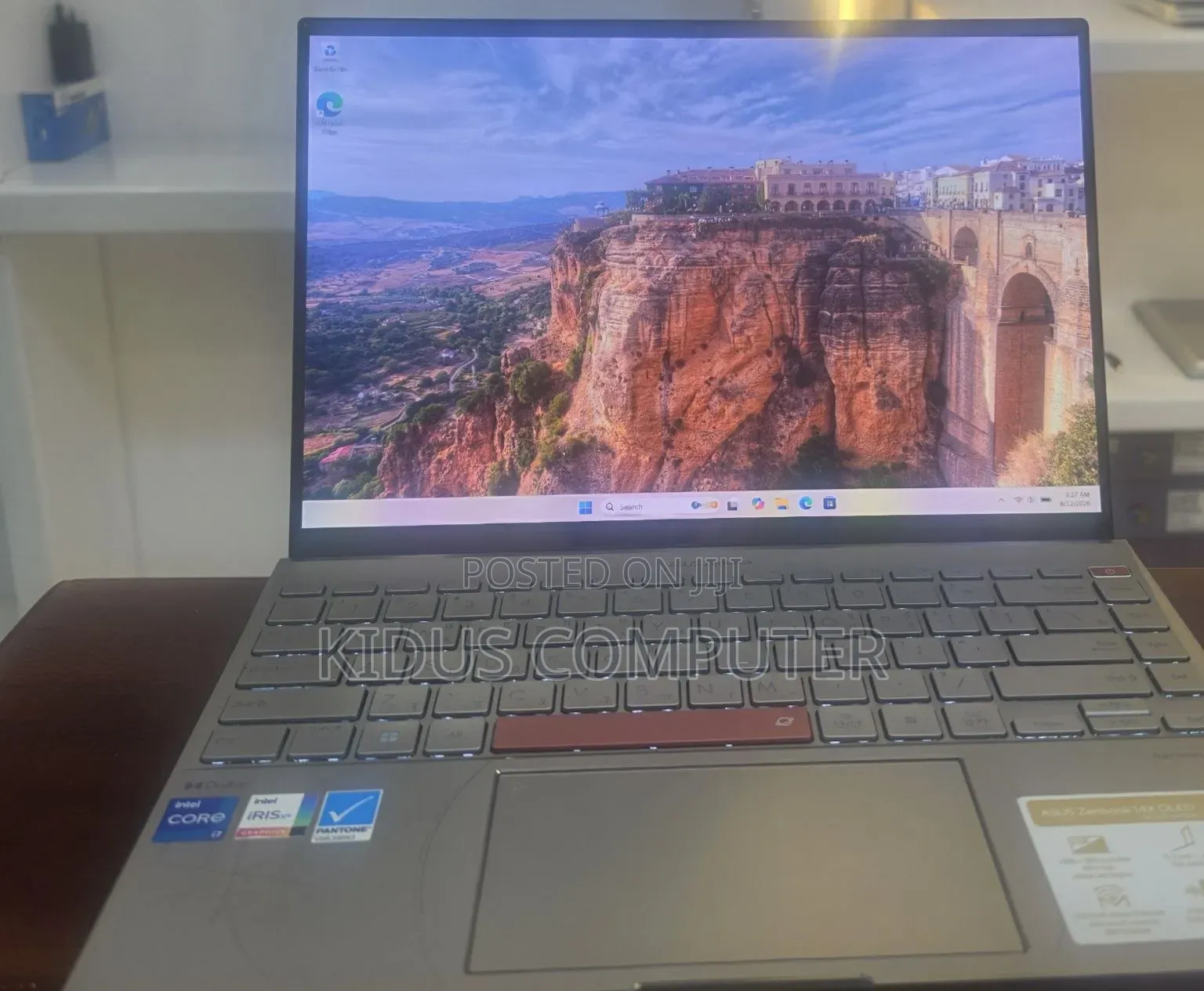 New Laptop Asus Zenbook 14 16GB Intel Core i7 SSD 512GB