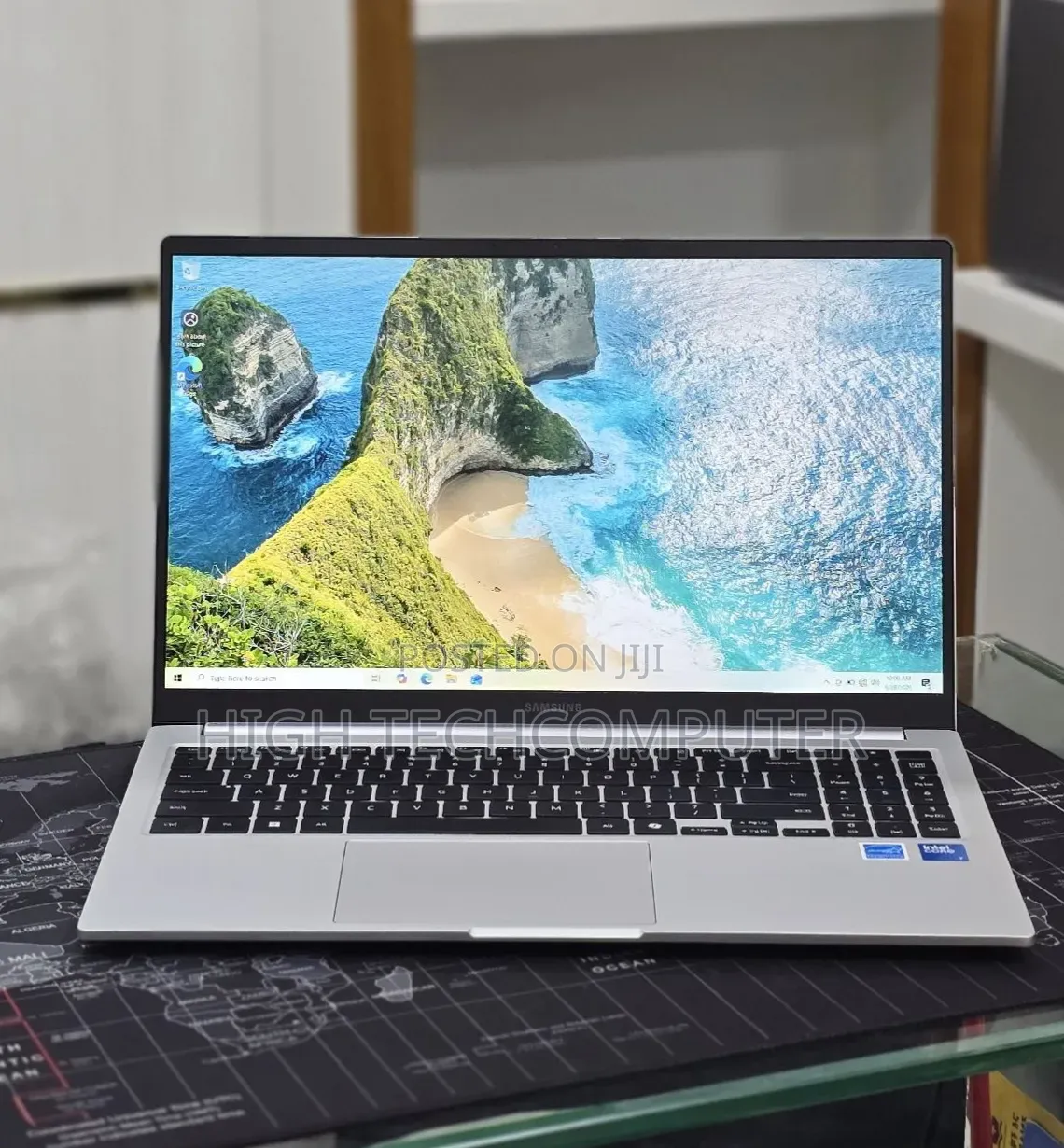 New Laptop Samsung Galaxy Book4 16GB Intel Core i7 SSD 512GB
