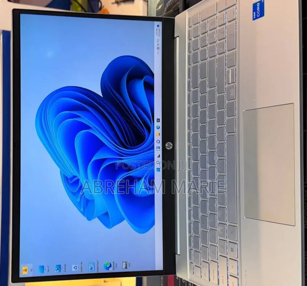 New Laptop HP Pavilion 15 16GB Intel Core i7 SSD 512GB