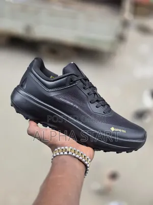 Reebok Goretex High Master Quality Water Proof Shoes Made in Vietnam