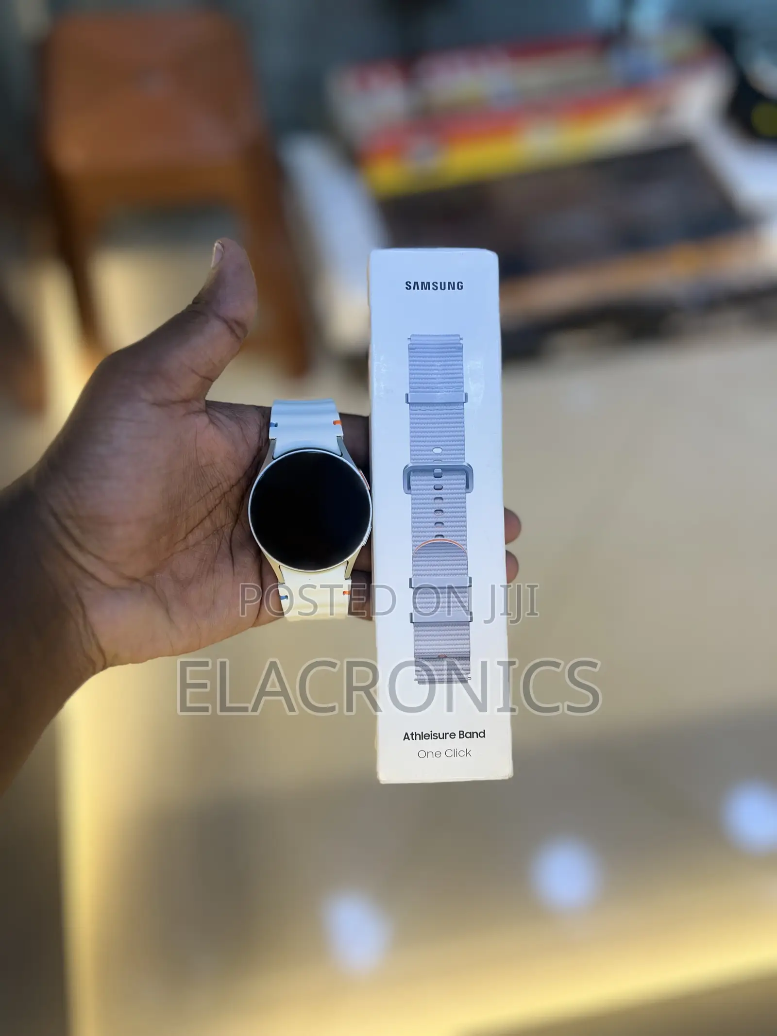 Samsung Galaxy Watch 7 40mm (Slightly Used + Extra Band)
