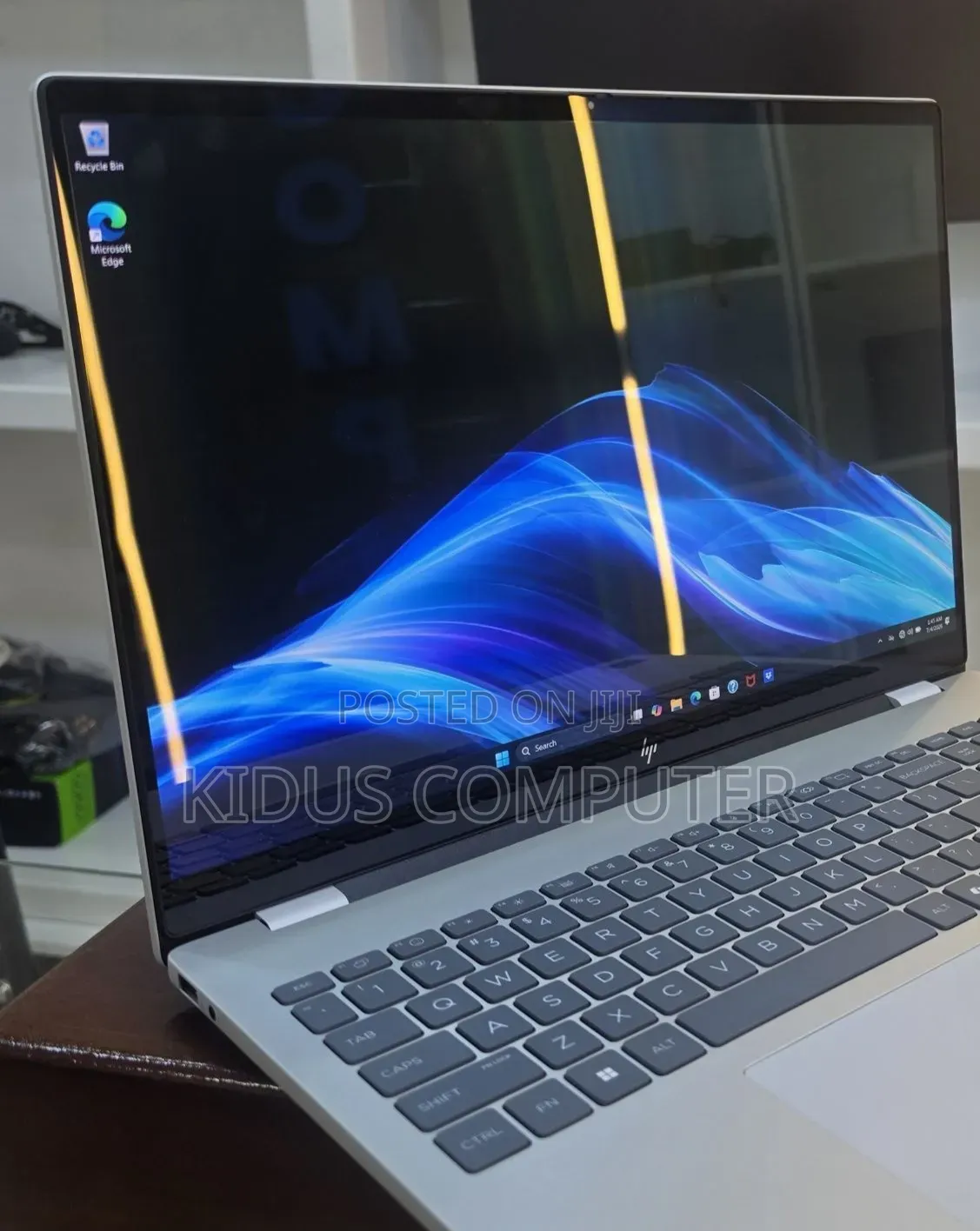 New Laptop HP OmniBook X Flip 14" 16GB Intel Core i9 SSD 1T