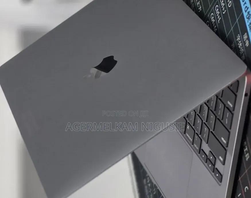 New Laptop Apple MacBook Air 2020 M1 16GB Intel Core Ultra 7 SSD 256GB