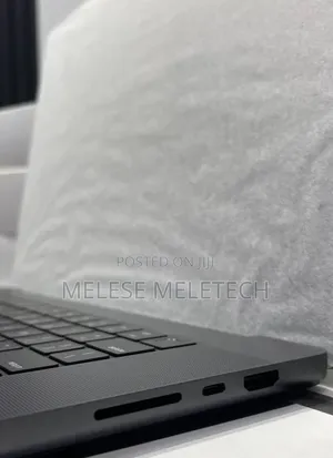 New Laptop Apple MacBook Pro 2024 M4 Max 48GB Apple M4 Max SSD 2T