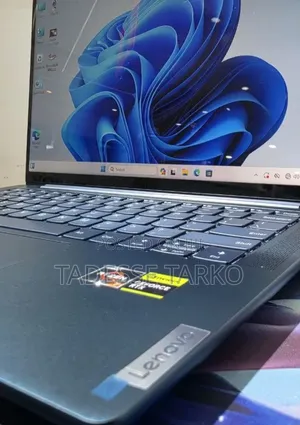 New Laptop Lenovo 16GB AMD Ryzen 7 SSD 512GB