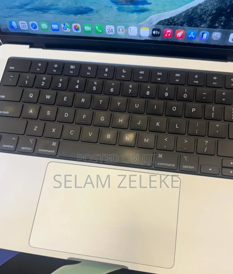 New Laptop Apple MacBook Pro 2021 M1 16GB Apple M1 Pro SSD 512GB
