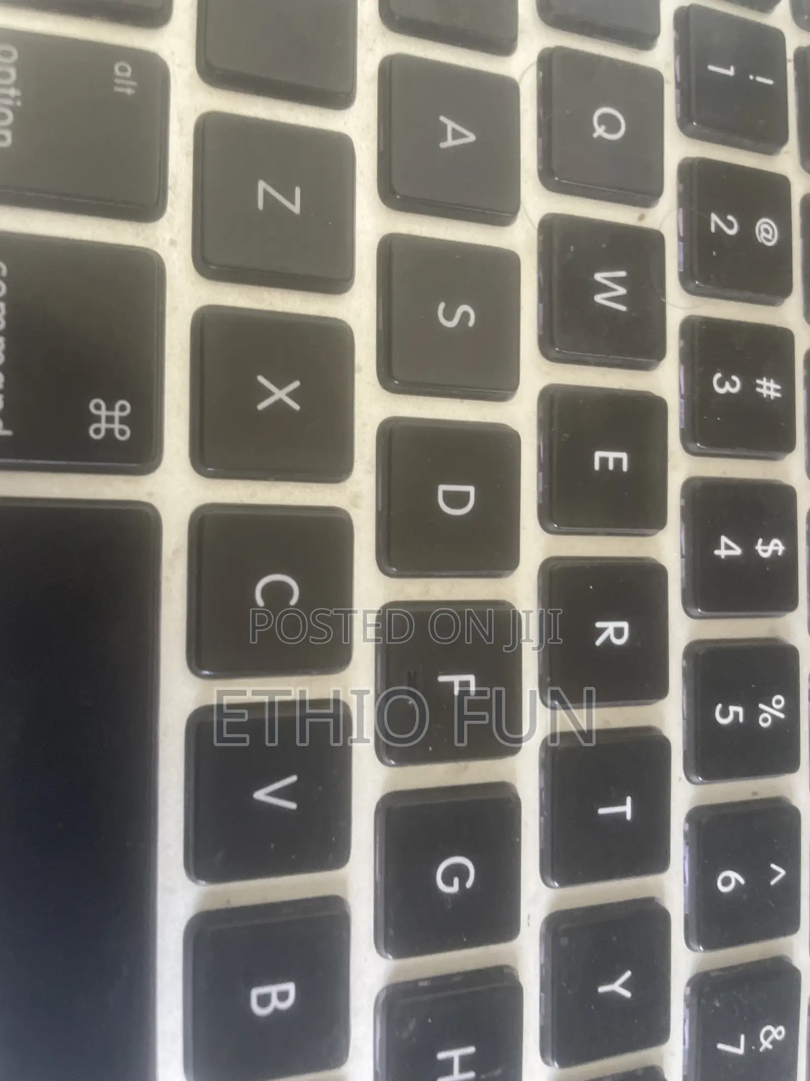 Laptop Apple MacBook Pro 2009 6GB Intel Core 2 Duo HDD 1T