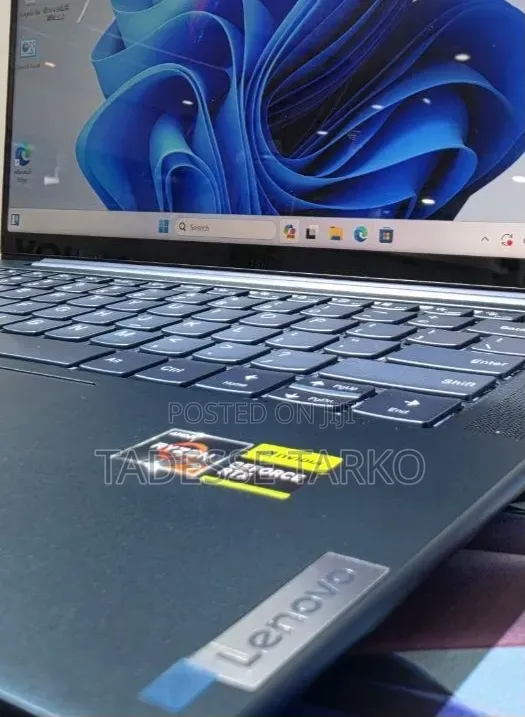 New Laptop Lenovo 16GB AMD Ryzen 7 SSD 512GB