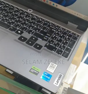 New Laptop Lenovo 12GB Intel Core i5 SSD 512GB