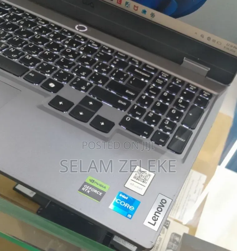 New Laptop Lenovo 12GB Intel Core i5 SSD 512GB