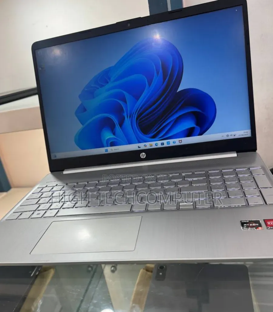 Laptop HP Stream Notebook 8GB AMD Ryzen 5 SSD 512GB